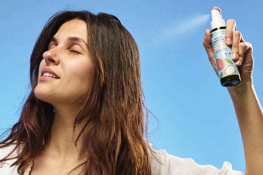 Spray perfumado para el cabello: cómo usarlo sin resecar las longitudes